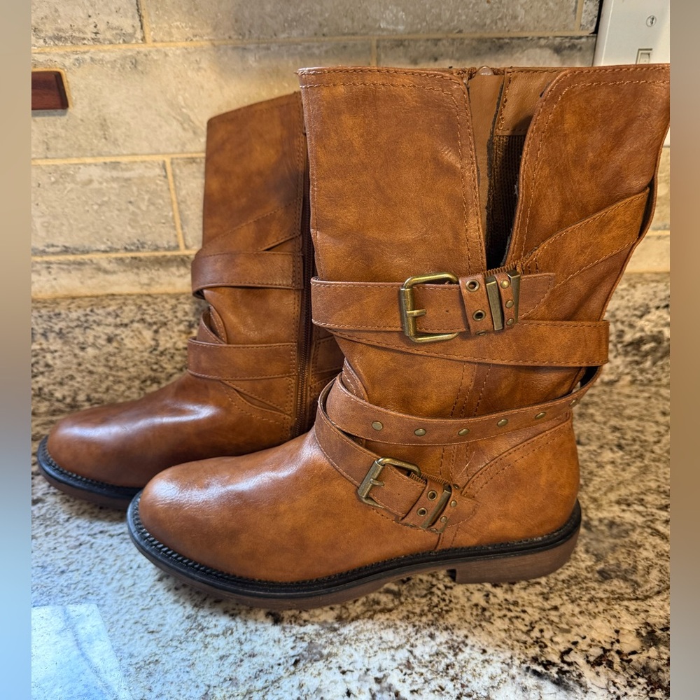 Women's Moto Boots with Buckle Straps NWOT